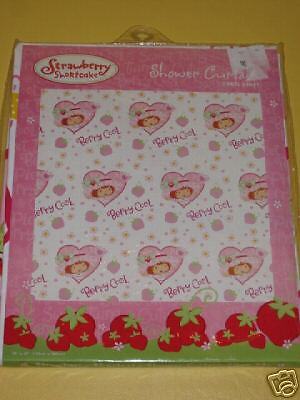 STRAWBERRY SHORTCAKE VINYL SHOWER CURTAIN  