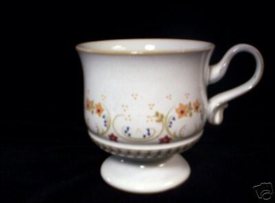 You are bidding on A DENBY ENGLAND AVIGNON STONEWARE TEACUP/MUG 