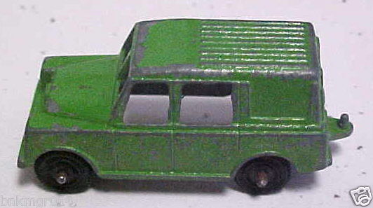 Vintage Tootsie Toy LAND ROVER c1950  