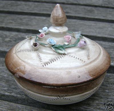 VINTAGE VENUS MOLLICA CAPODIMONTE FLOWER TRINKET BOX  